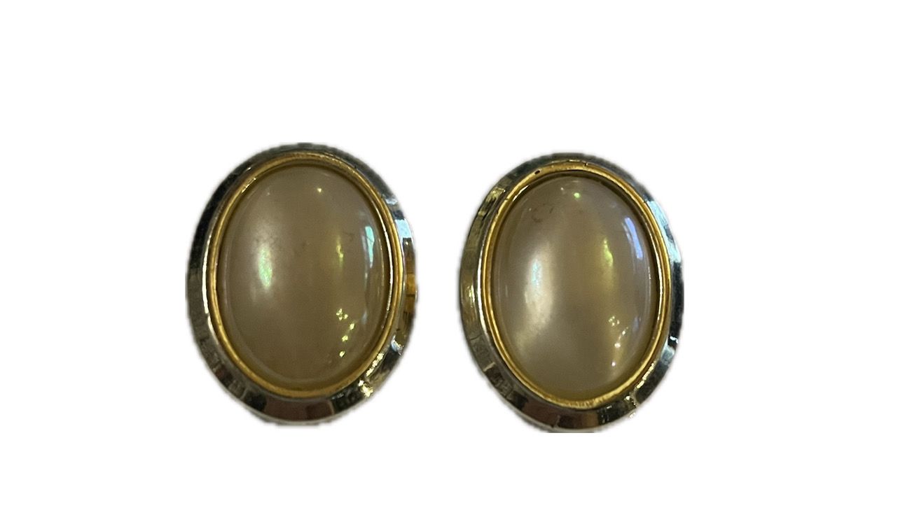 Vintage KJL Kenneth Jay Lane Gold Tone With Faux Pearl Clip On Earrings