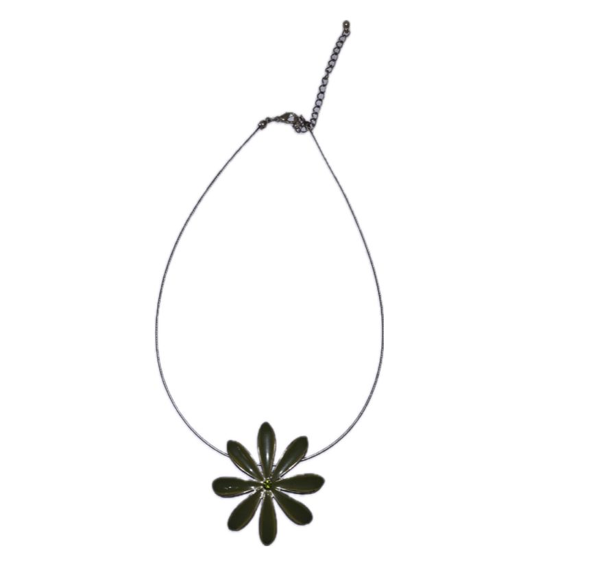Green flower string necklace