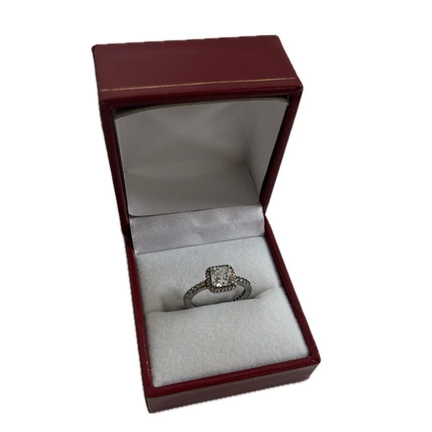 Sterling silver cushion cut pandora ring